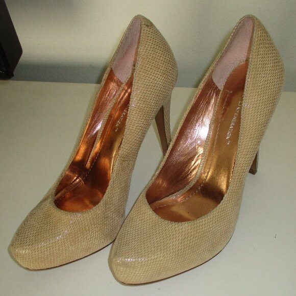 BCBGeneration "Parade" Womens Tan Leather .75" Platform Pump w/4" (net) Heel- 8M - Picture 6 of 11